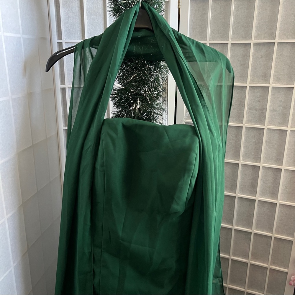 Elegant Green Strapless Dress with Sheer Overlay NWOT